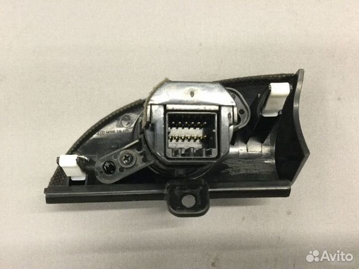 Накладка под кнопку Kia Sorento 2009