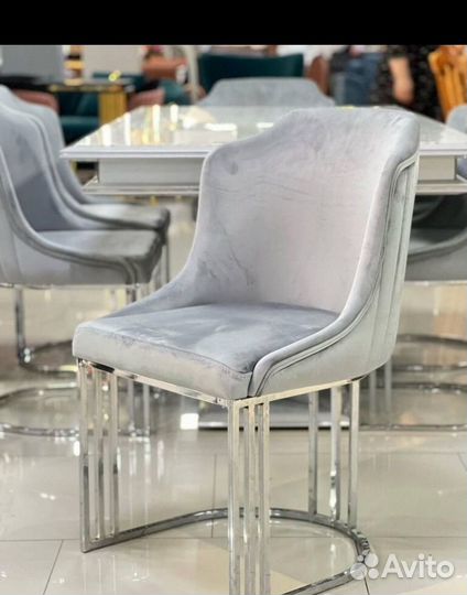 Стол и 6 стульев