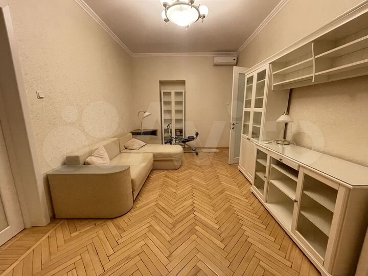 2-к. квартира, 62 м², 4/5 эт.