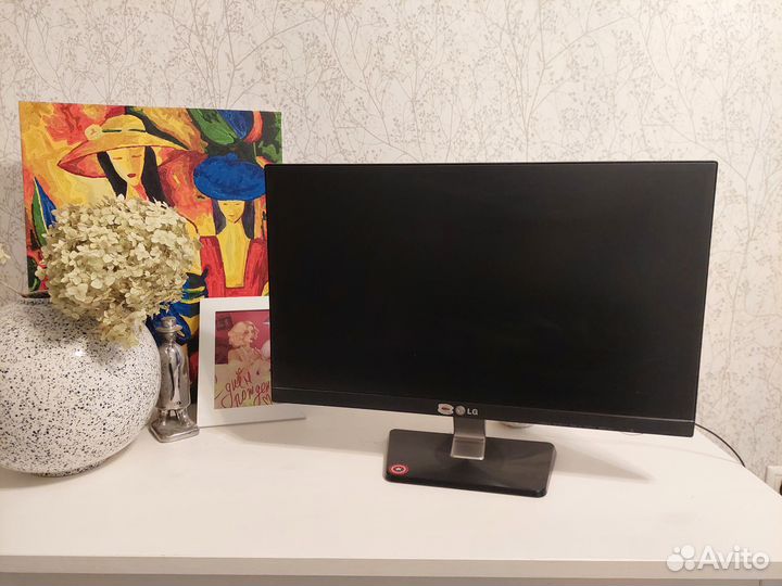 Монитор для компьютера LG 24 дюйма