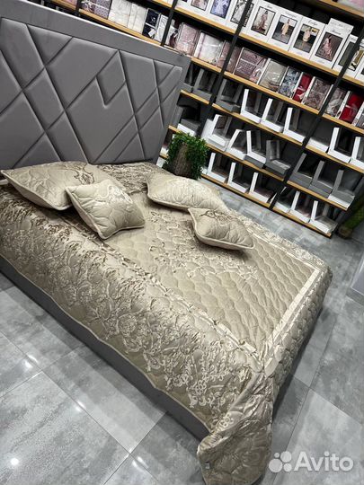 Покрывало с наволочками