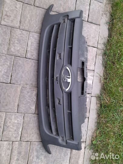 Решетка радиатора гранта