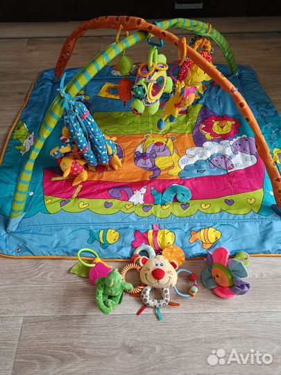Развивающий коврик для малышей