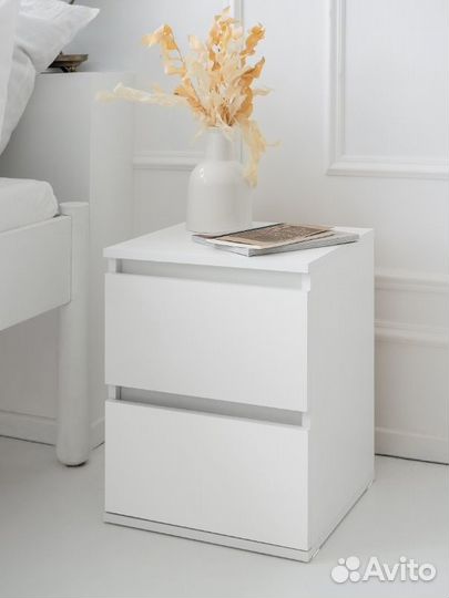 Тумба прикроватная