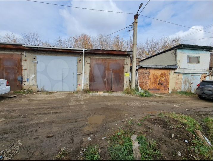 Гараж, > 30 м²