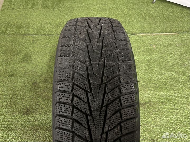 Hankook Winter I'Cept iZ 2 W616 235/60 R16 104T