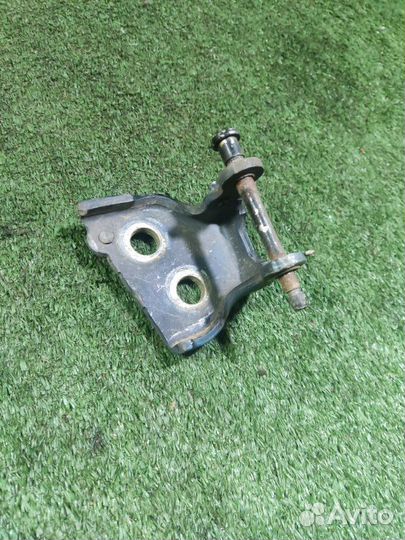 Петля двери передняя левая Citroen C5