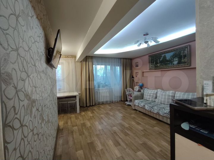 3-к. квартира, 60 м², 2/5 эт.