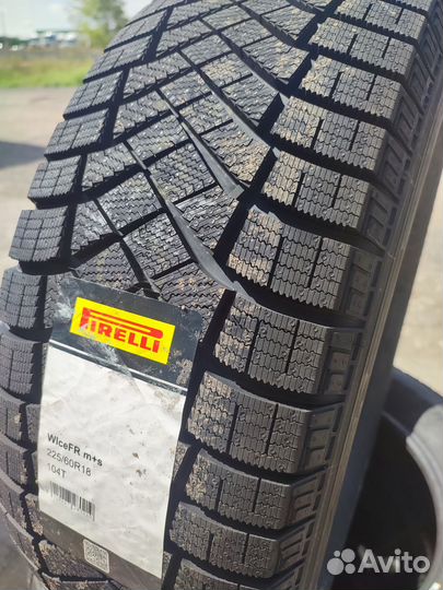 Pirelli Ice Zero FR 225/60 R18 104T