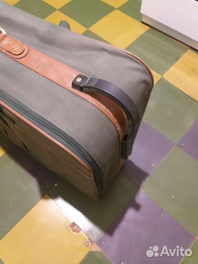 Чемодан на колесах большой