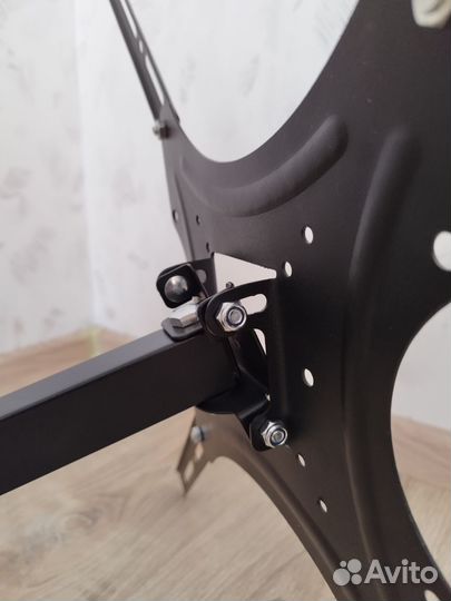 Кронштейн для телевизора