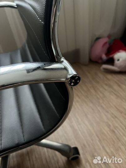 Офисное кресло