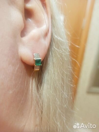 Серьги с изумрудом и бриллиантами