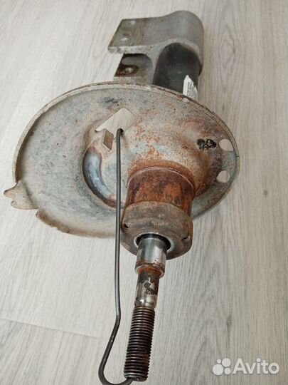 Стойка на peugeot 408, 308 передняя левая вод стор