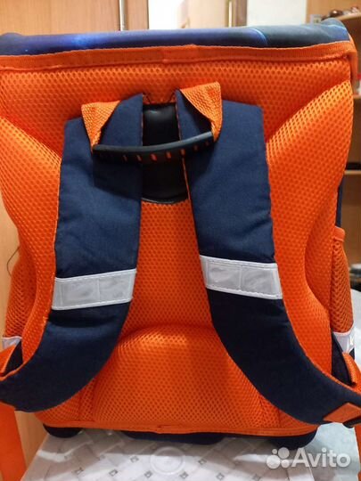 Школьный рюкзак