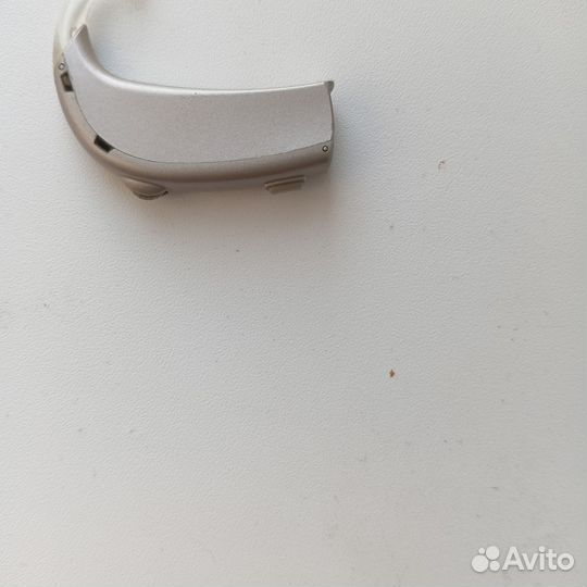 Продам слуховой аппарат Oticon