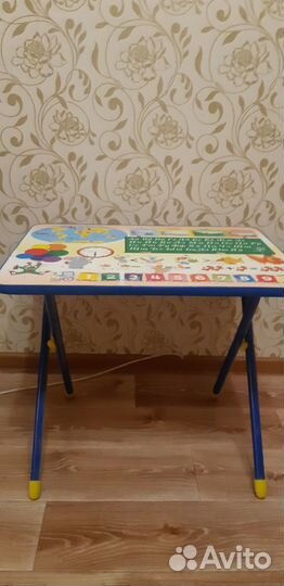 Детский столик