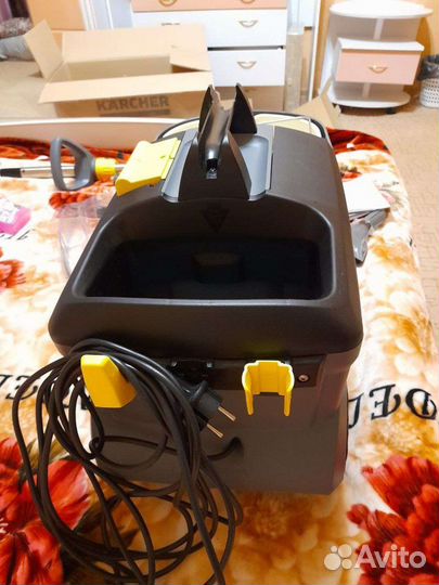 Моющий пылесос karcher Puzzi 10/1