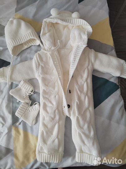 Комбинезон, шапочка, пинетки