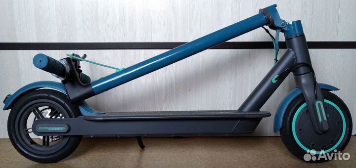 Электросамокат AccesStyle Tsunami 30S