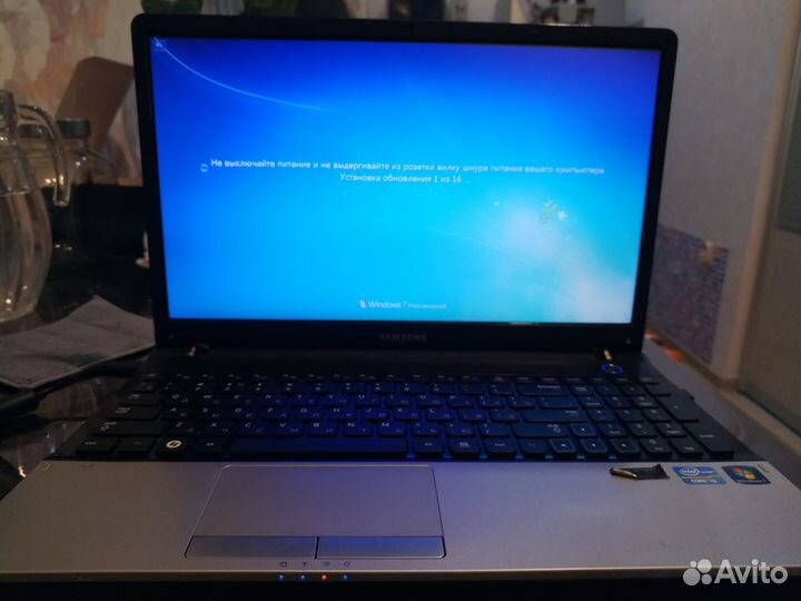 Ноутбук Samsung np300e5a