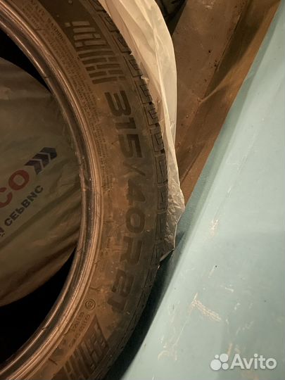 Tourador Winter Pro TSU1 275/45 R21 и 315/40 R21