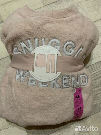 Комтюм женский тепленький новый