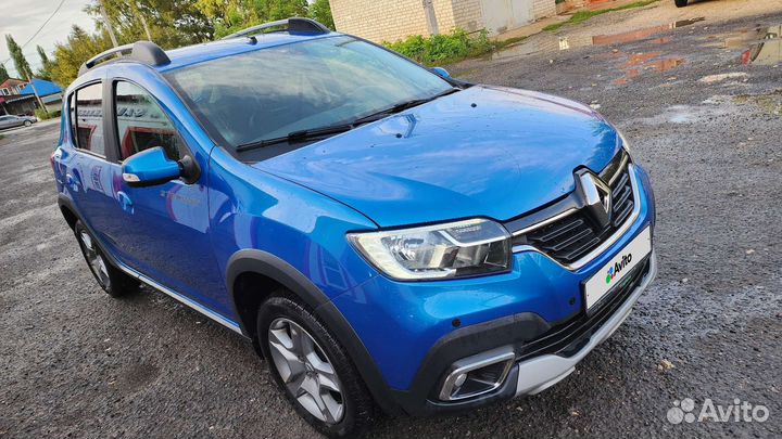 Renault Sandero Stepway 1.6 AT, 2021, 18 100 км