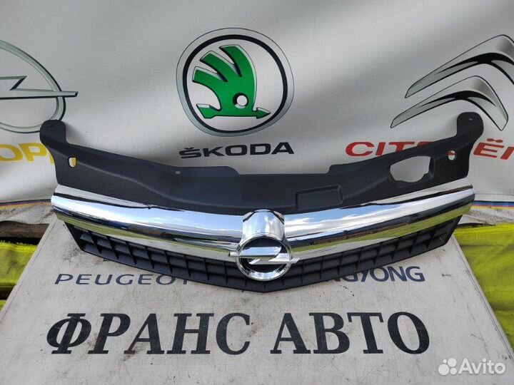 Решетка радиатора Opel Astra H GTC 09-15