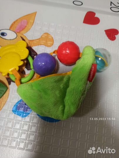 Развивающие игрушки погремушки 0+