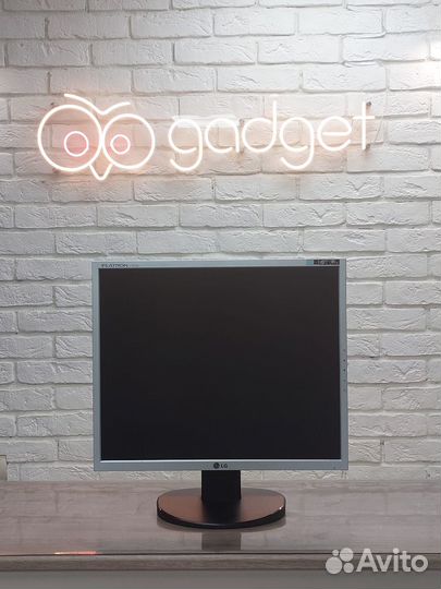 Монитор LG Flatron L1952Z