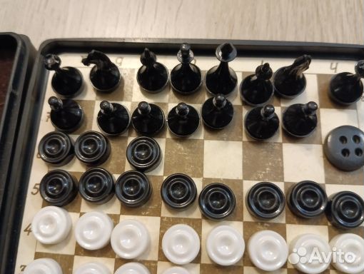 Шахматы и шашки дорожные. Малюсенькие. Магнитные