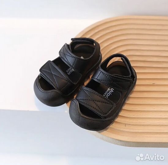 Новые сандали 22 размер (14,5 см)