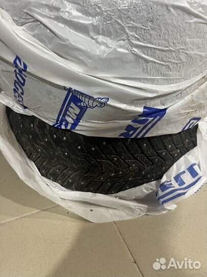 Nokian Tyres Hakkapeliitta 8 225/55 R17