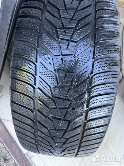 Hankook Winter I'Cept Evo 3 X W330A 285/45 R20 112V