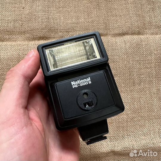 Вспышка National PE-200S