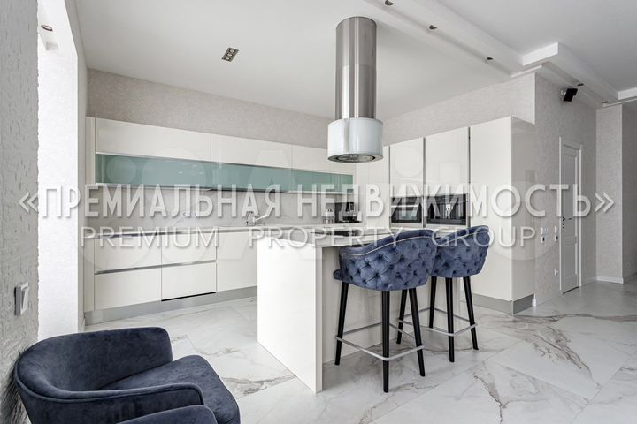 4-к. квартира, 200 м², 15/22 эт.