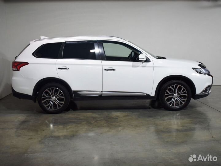 Mitsubishi Outlander 2.4 CVT, 2017, 165 000 км