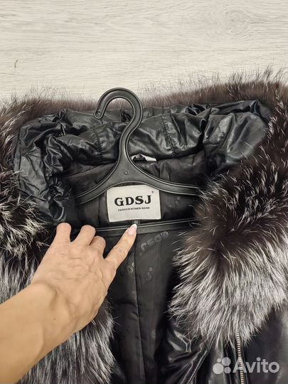 Пуховик зимний женский 46