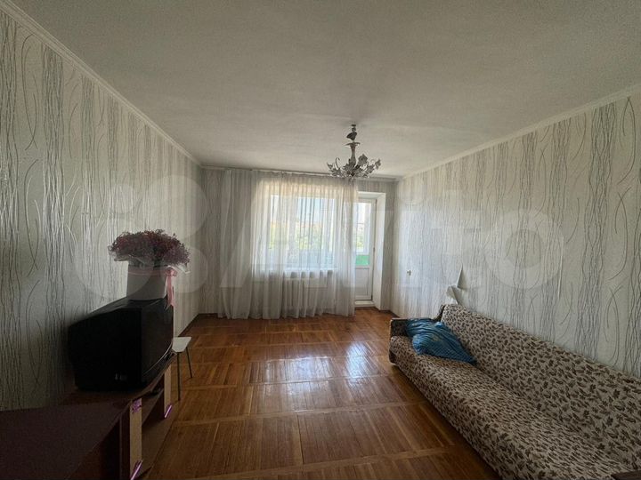 3-к. квартира, 65 м², 6/9 эт.