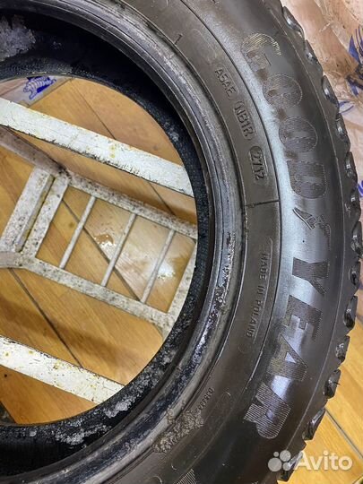 Goodyear Ultragrip Ice Arctic 195/65 R15