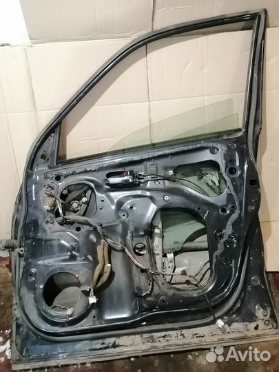 Дверь передняя правая suzuki escudo