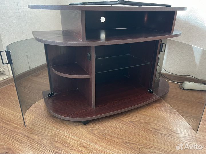 Тумба под телевизор