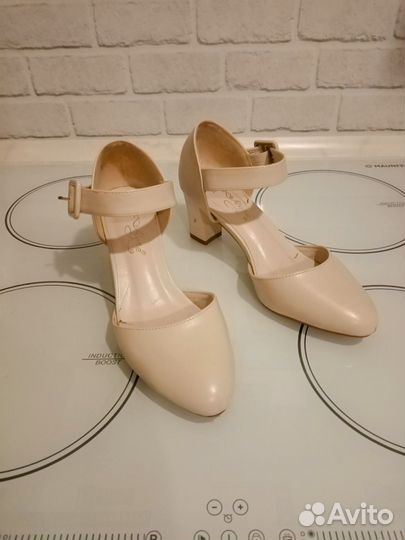 Босоножки женские. Пудровый цвет