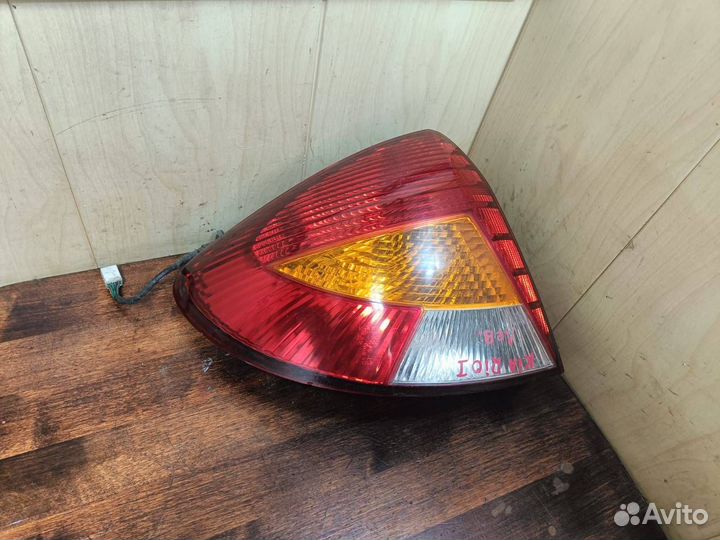 Фонарь задний левый Kia Rio 1 хетчбек