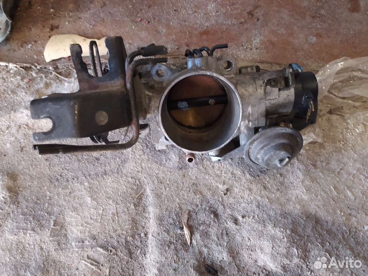 Дросельная заслонка Тойота Камри xv10 3vz fe