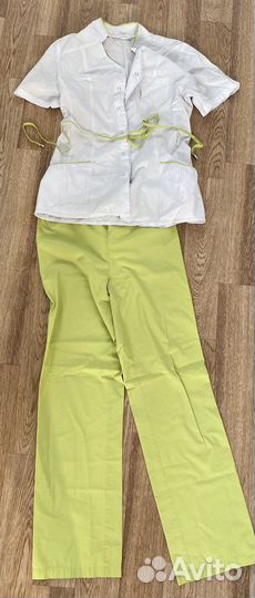 Медицинские костюмы 42