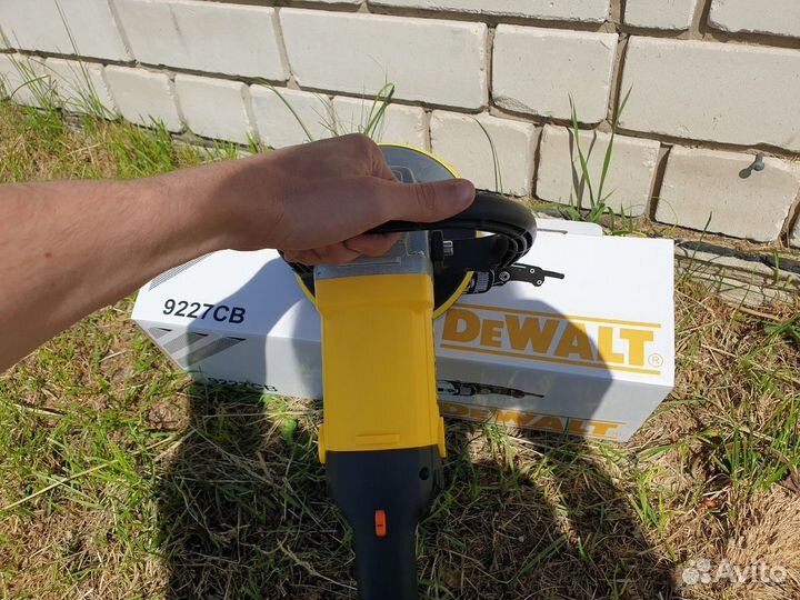 Полировальная машинка dewalt