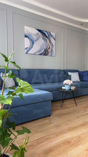 2-к. квартира, 61 м², 4/18 эт.