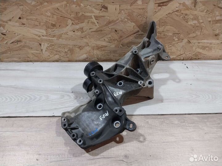 Кронштейн генератора Renault Symbol 2 1.4 K4J